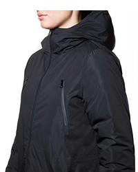 schwarze Daunenjacke von ECOALF