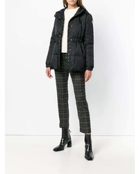 schwarze Daunenjacke von Moncler