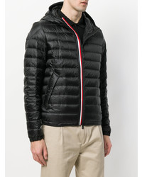 schwarze Daunenjacke von Moncler