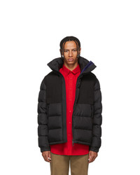 schwarze Daunenjacke von Moncler