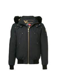 schwarze Daunenjacke von Moose Knuckles