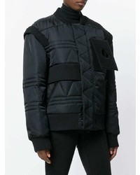 schwarze Daunenjacke von Moncler