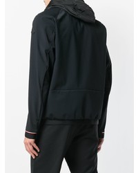 schwarze Daunenjacke von Moncler