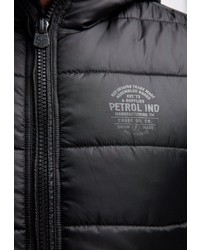 schwarze Daunenjacke von Petrol Industries