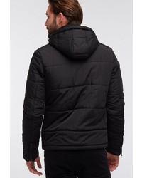 schwarze Daunenjacke von Petrol Industries