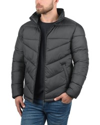 schwarze Daunenjacke von Produkt