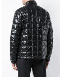 schwarze Daunenjacke von Moncler