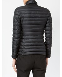 schwarze Daunenjacke von Moncler