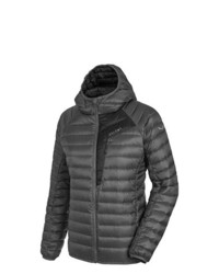 schwarze Daunenjacke von Salewa