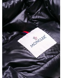 schwarze Daunenjacke von Moncler