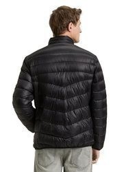 schwarze Daunenjacke von Tom Tailor