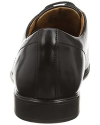 schwarze Derby Schuhe von Clarks