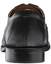 schwarze Derby Schuhe von Geox