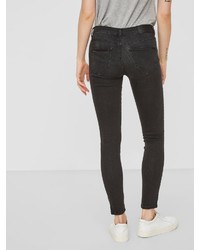 schwarze enge Jeans mit Destroyed-Effekten von Noisy May