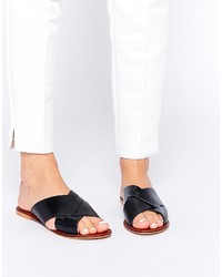 schwarze flache Sandalen aus Leder von Asos