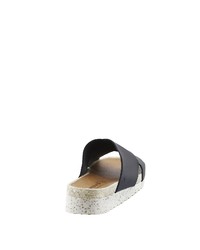 schwarze flache Sandalen aus Leder von BearPaw