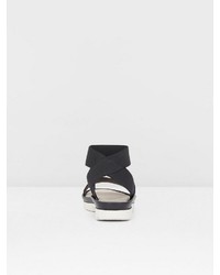 schwarze flache Sandalen aus Leder von Bianco