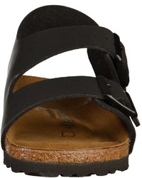 schwarze flache Sandalen aus Leder von Birkenstock