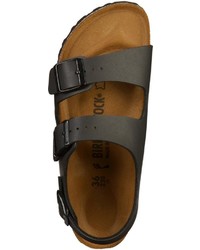 schwarze flache Sandalen aus Leder von Birkenstock