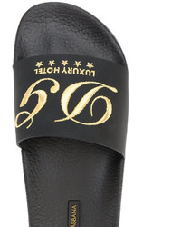 schwarze flache Sandalen aus Leder von Dolce & Gabbana