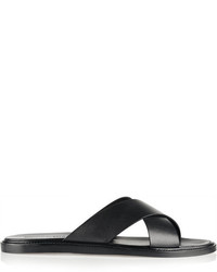 schwarze flache Sandalen aus Leder von Common Projects