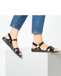 schwarze flache Sandalen aus Leder von Ganter