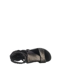 schwarze flache Sandalen aus Leder von JOLANA & FENENA