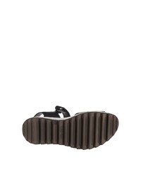 schwarze flache Sandalen aus Leder von Legero