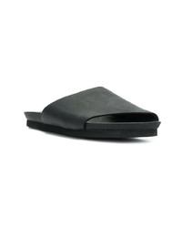 schwarze flache Sandalen aus Leder von Peter Non