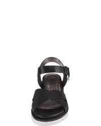 schwarze flache Sandalen aus Leder von s.Oliver