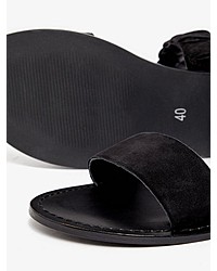 schwarze flache Sandalen aus Leder von Vero Moda