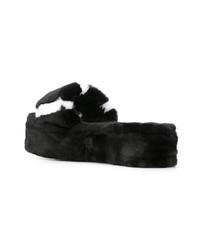 schwarze flache Sandalen aus Pelz von Avec Modération