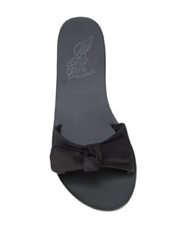 schwarze flache Sandalen aus Satin von Ancient Greek Sandals