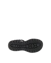 schwarze flache Sandalen aus Segeltuch von Skechers