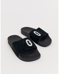 schwarze flache Sandalen aus Wildleder von adidas Originals