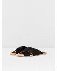 schwarze flache Sandalen aus Wildleder von Bianco