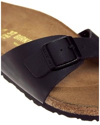 schwarze flache Sandalen von Birkenstock