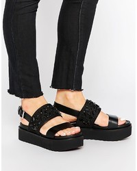 schwarze flache Sandalen von Pull&Bear