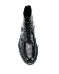 schwarze flache Stiefel mit einer Schnürung aus Leder von Saint Laurent