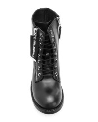 schwarze flache Stiefel mit einer Schnürung aus Leder von Karl Lagerfeld