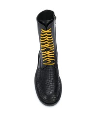 schwarze flache Stiefel mit einer Schnürung aus Leder von Ann Demeulemeester