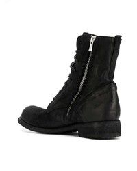 schwarze flache Stiefel mit einer Schnürung aus Leder von Officine Creative