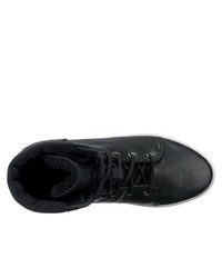 schwarze flache Stiefel mit einer Schnürung aus Leder von Maruti
