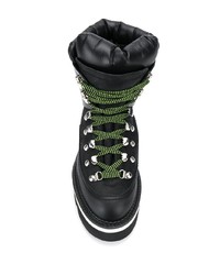 schwarze flache Stiefel mit einer Schnürung aus Leder von Dsquared2