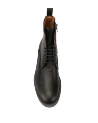 schwarze flache Stiefel mit einer Schnürung aus Leder von Clergerie