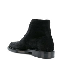 schwarze flache Stiefel mit einer Schnürung aus Wildleder von Saint Laurent