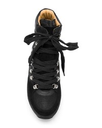 schwarze flache Stiefel mit einer Schnürung aus Wildleder von Isabel Marant