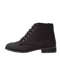 schwarze flache Stiefel mit einer Schnürung von Dorothy Perkins