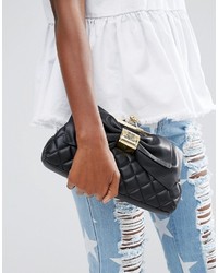 schwarze gesteppte Clutch von Love Moschino