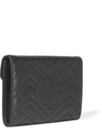 schwarze gesteppte Leder Clutch von Gucci